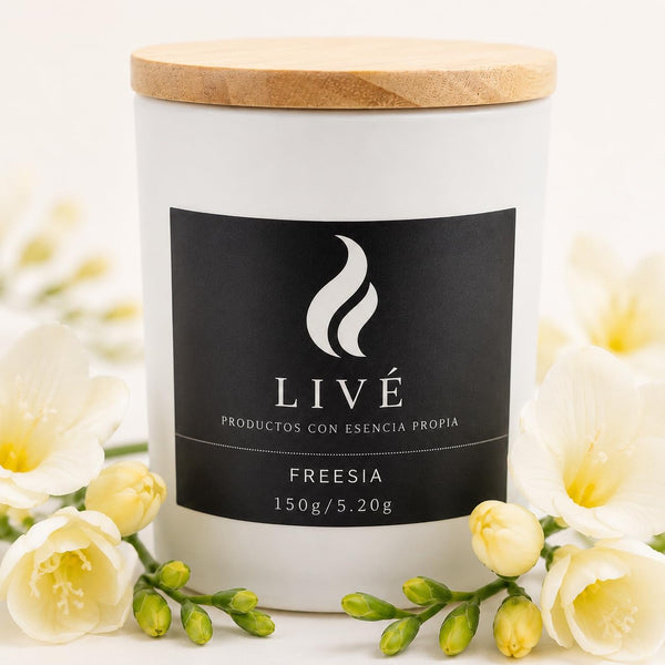 Vela de soja de fresia LIVÉ con tapa de madera